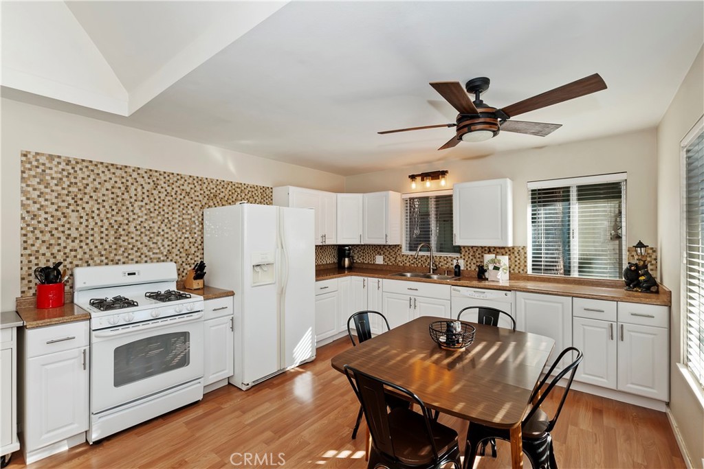 2063 8th Lane Property Photo 9