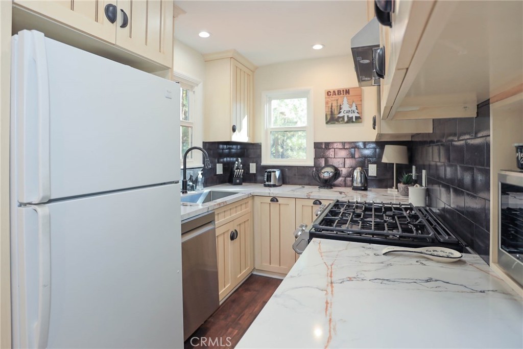 195 Elgin Road Property Photo 14