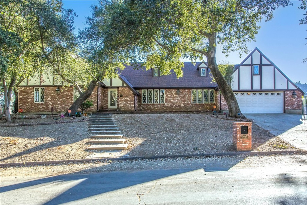 37095 Oak View Road Property Photo 2