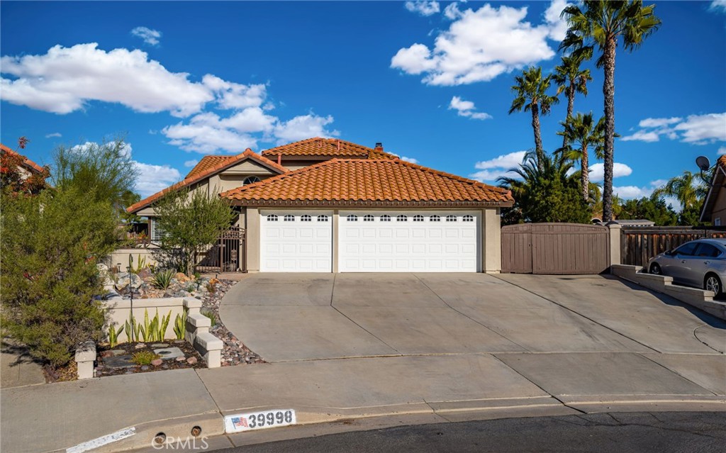 39998 Stamos Court Property Photo 2