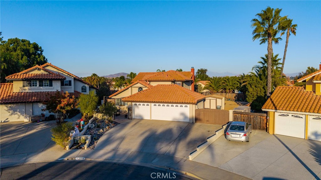 39998 Stamos Court Property Photo 4