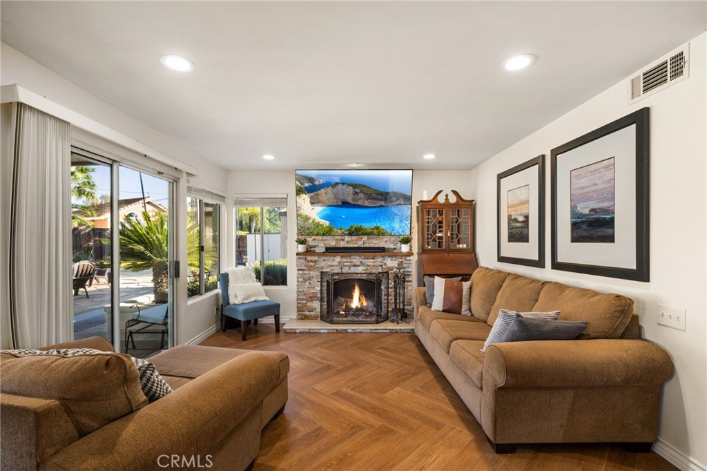 39998 Stamos Court Property Photo 12