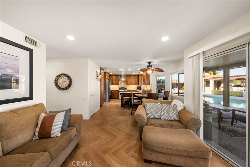 39998 Stamos Court Property Photo 13