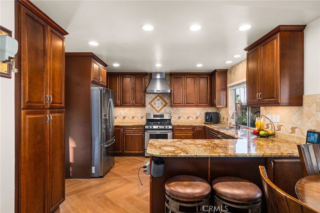 39998 Stamos Court Property Photo 15