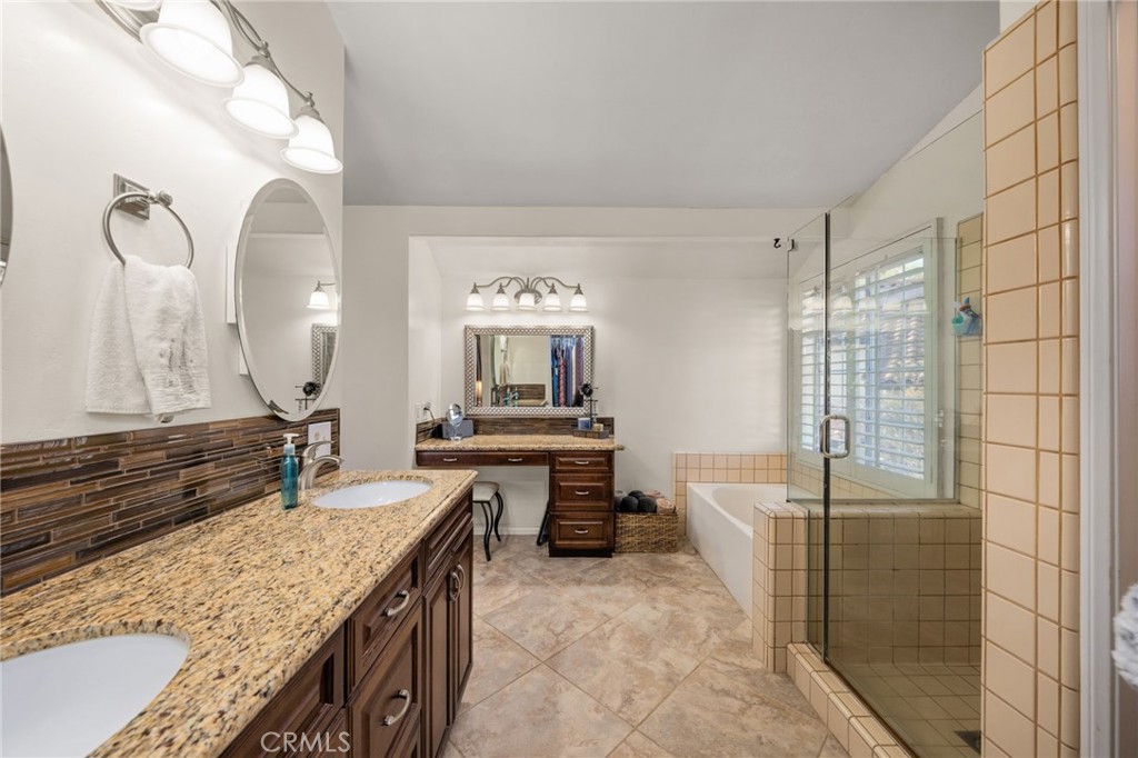 39998 Stamos Court Property Photo 27