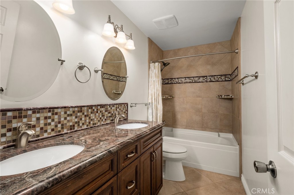 39998 Stamos Court Property Photo 31