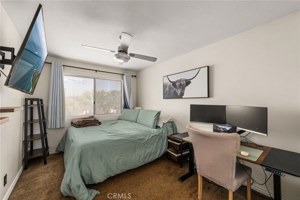 39998 Stamos Court Property Photo 32
