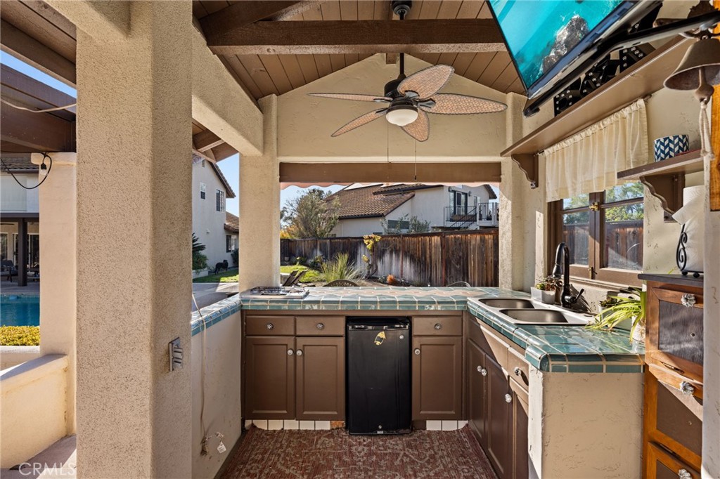 39998 Stamos Court Property Photo 42