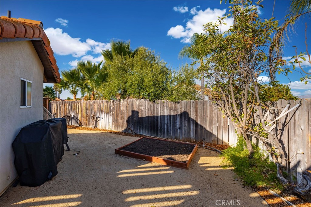 39998 Stamos Court Property Photo 48
