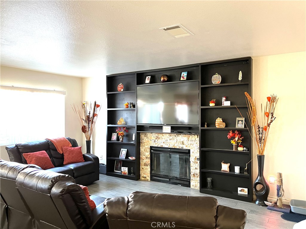 16976 Torino Drive Property Photo 15