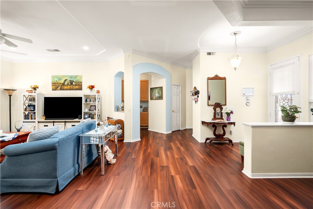 2028 Melbourne Circle Property Photo 4