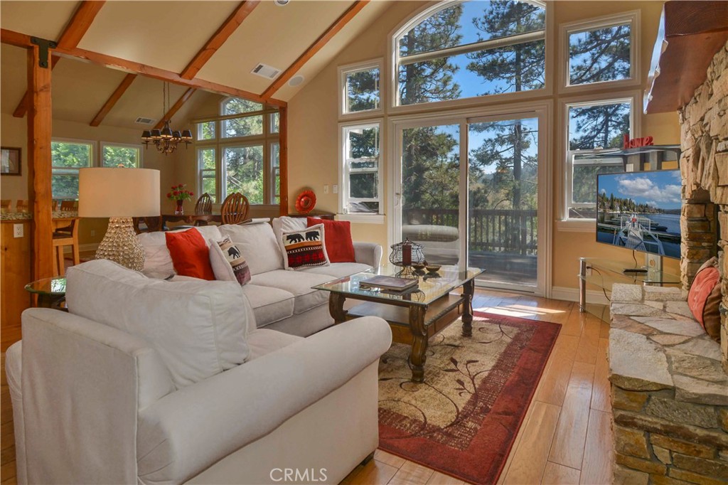 173 Grizzly Road Property Photo 6