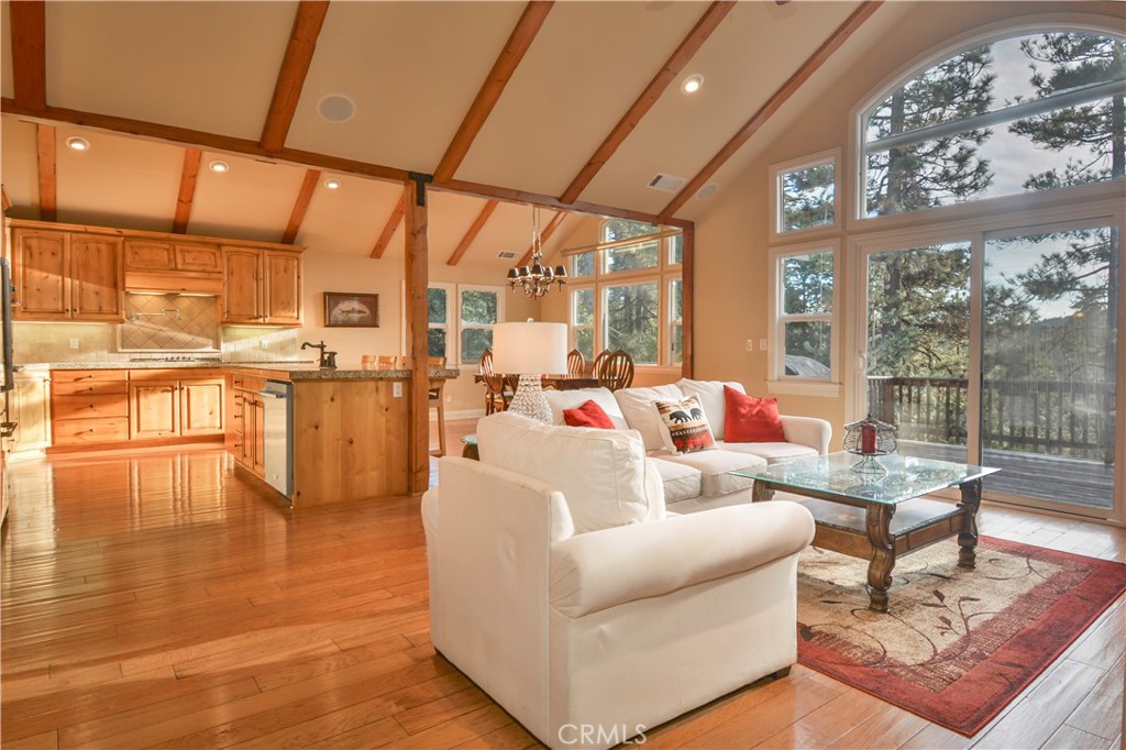 173 Grizzly Road Property Photo 7