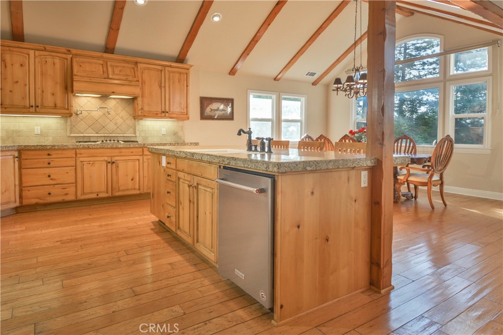 173 Grizzly Road Property Photo 11
