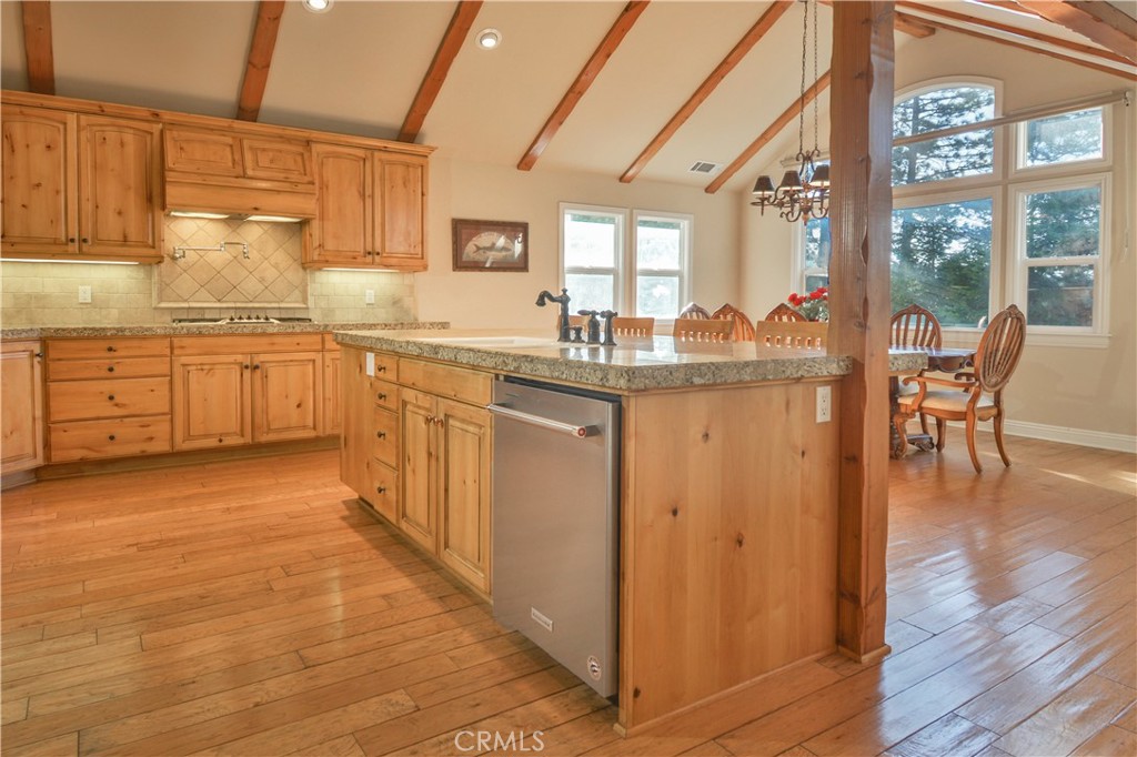 173 Grizzly Road Property Photo 11