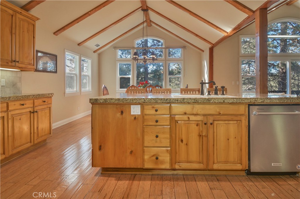 173 Grizzly Road Property Photo 12