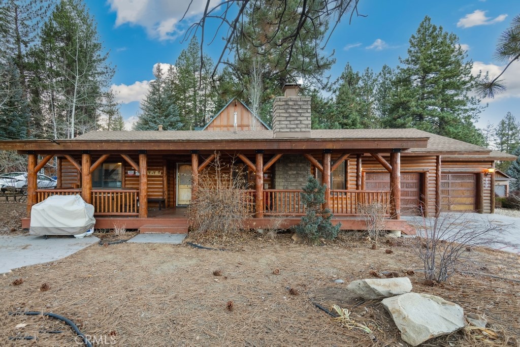 800 Club View Drive Property Photo