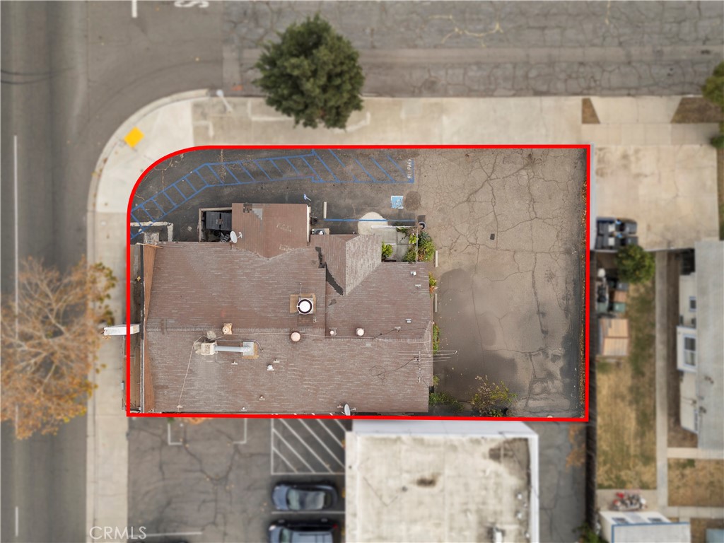 822 E Chapman Avenue Property Photo 4