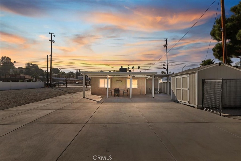 19594 Temescal Canyon Road Property Photo 5