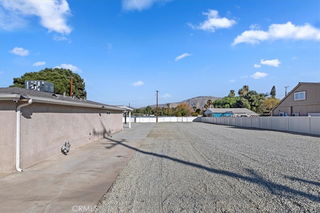 19594 Temescal Canyon Road Property Photo 8
