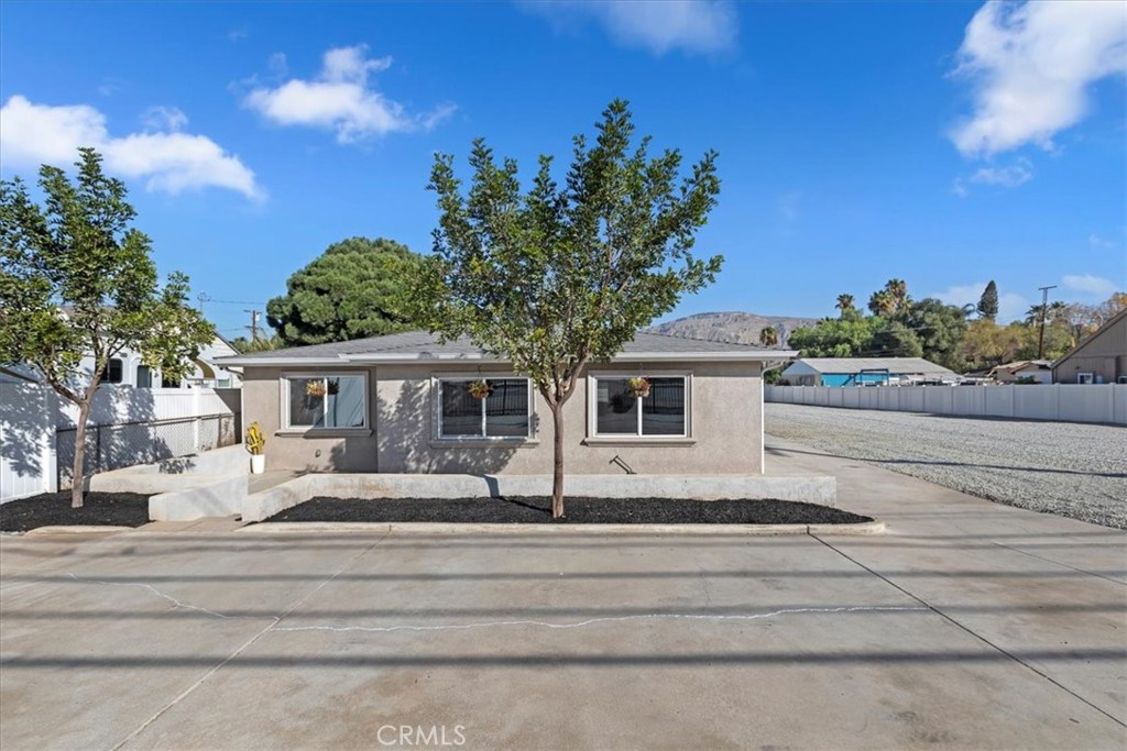 19594 Temescal Canyon Road Property Photo 10