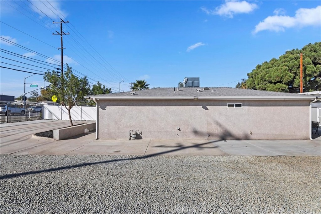 19594 Temescal Canyon Road Property Photo 12