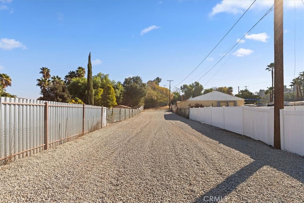 19594 Temescal Canyon Road Property Photo 21