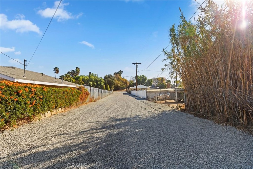 19594 Temescal Canyon Road Property Photo 23