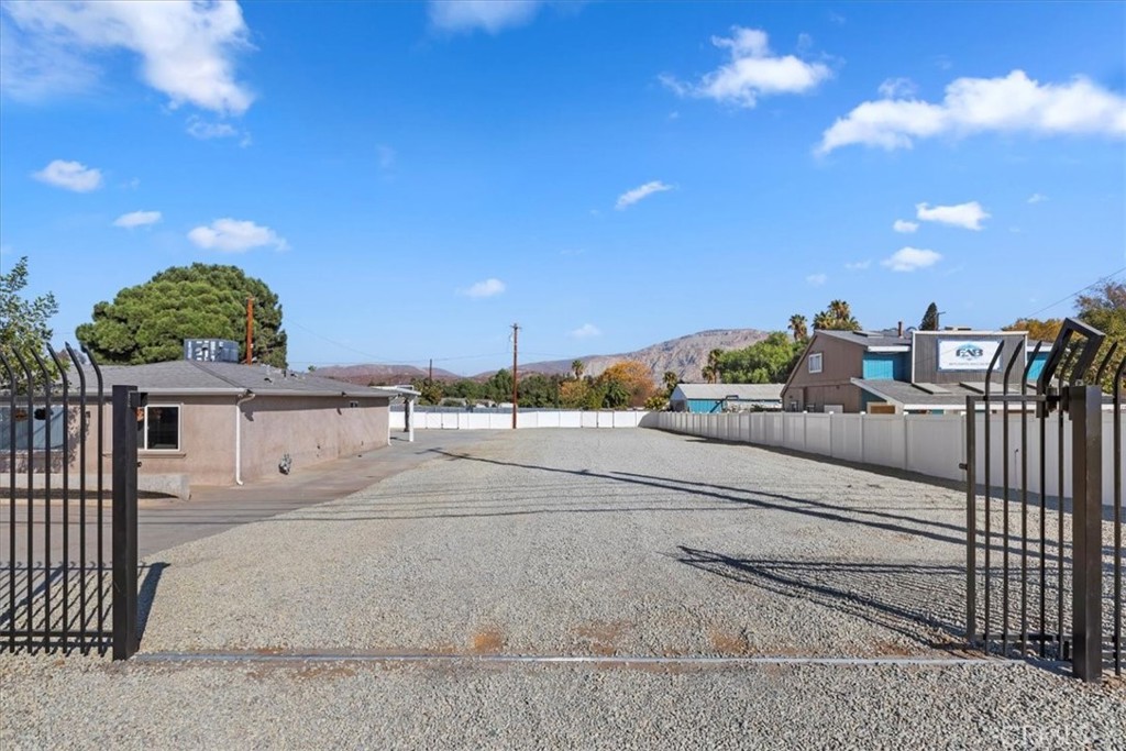 19594 Temescal Canyon Road Property Photo 27