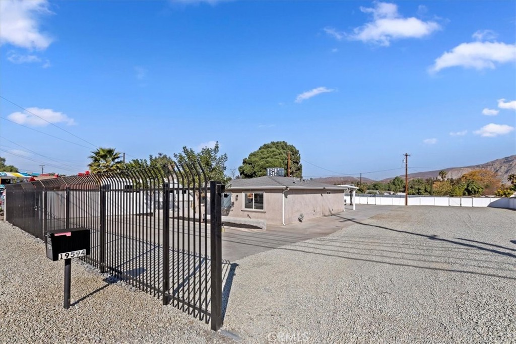 19594 Temescal Canyon Road Property Photo 32