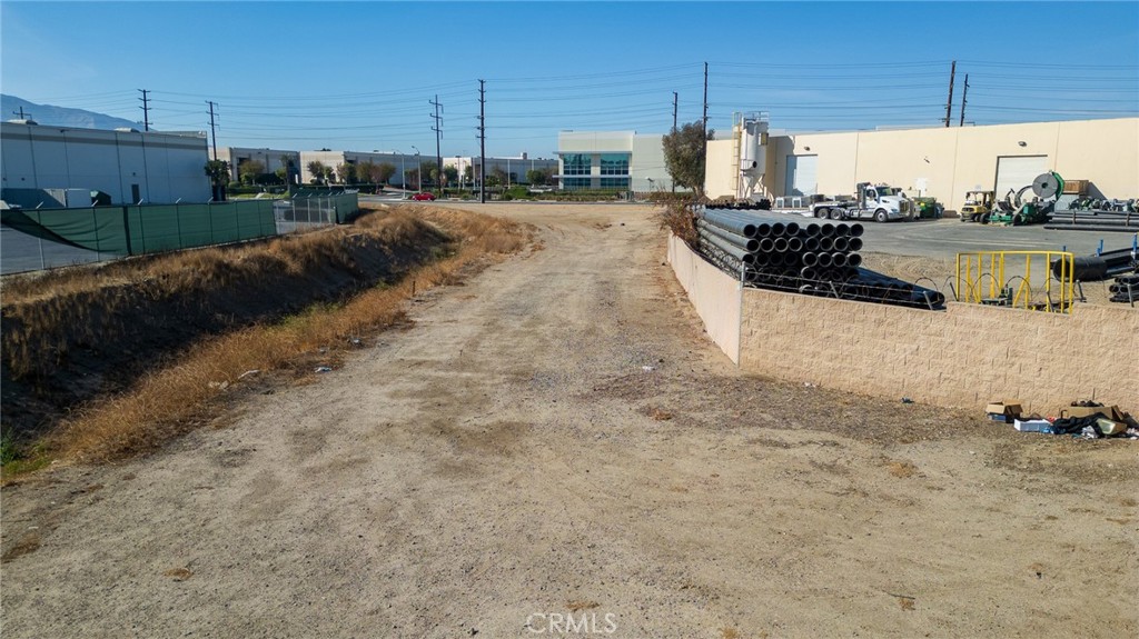 467 S Cota Street Property Photo 14