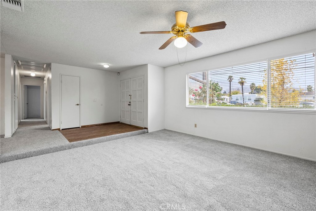 12806 7th Street Property Photo 9