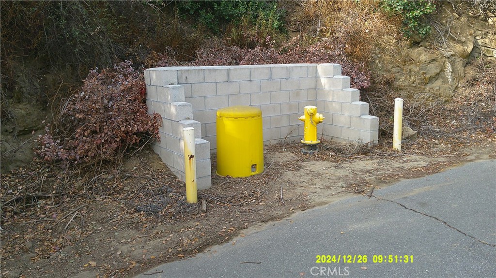 16798 Hillside Drive Property Photo 3