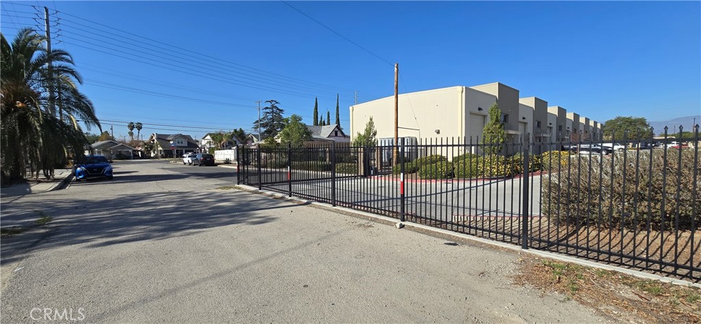 0 E Pennsylvania Avenue Property Photo 2