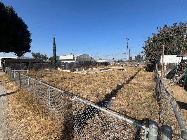 971 W 2nd Street Property Photo 4