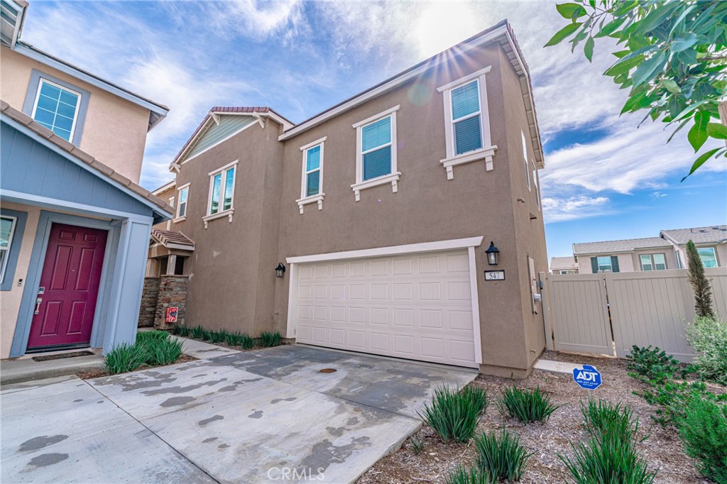 547 Enzo Street Property Photo