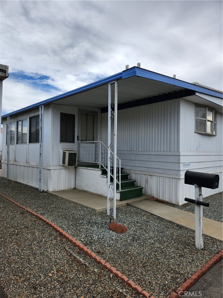 999 S Santa Fe Avenue 3 Property Photo 1