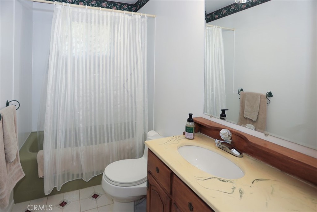 501 W Sherwood Boulevard Property Photo 17