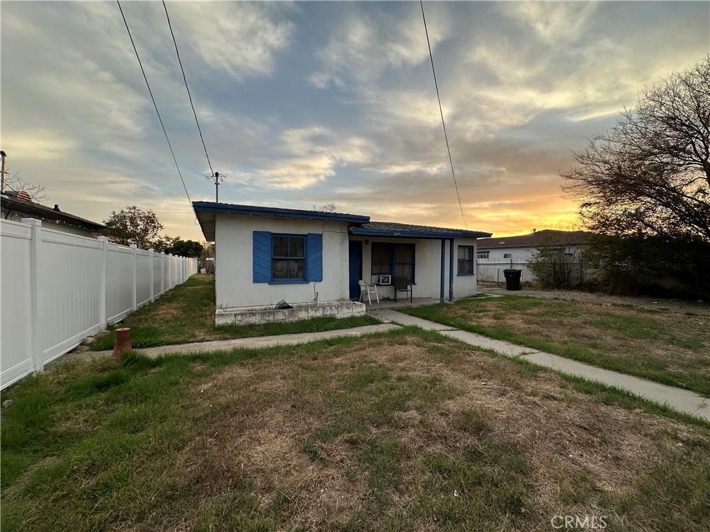 14989 Hibiscus Avenue Property Photo 4