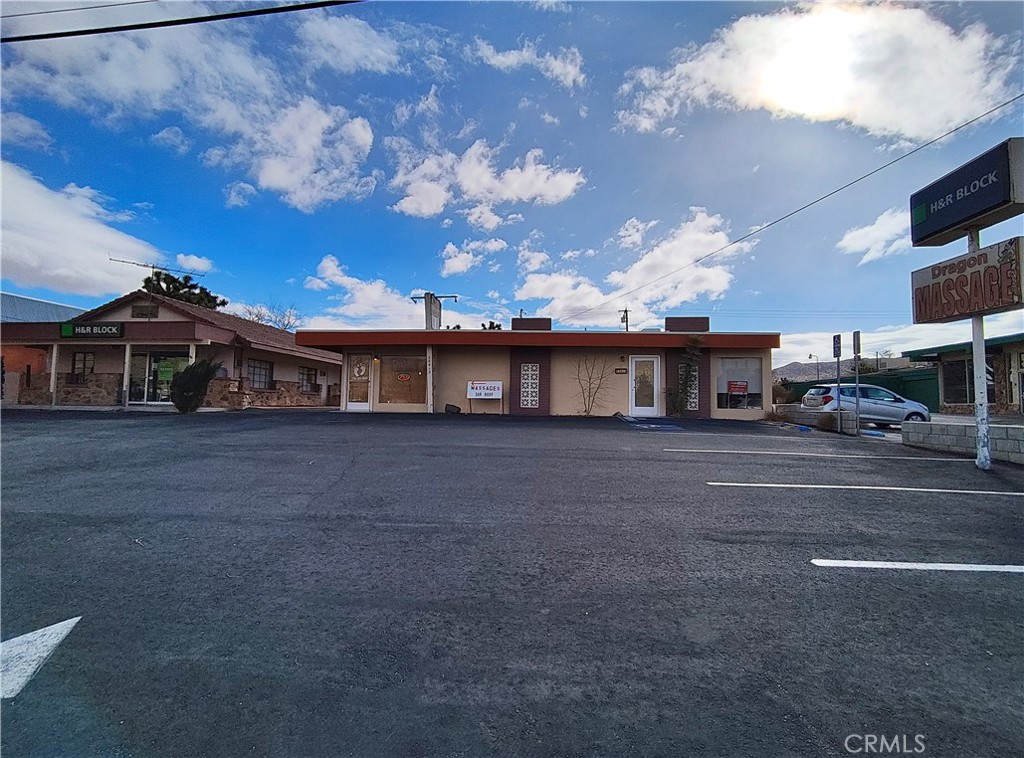 55411 29 Palms Hwy Property Photo 1