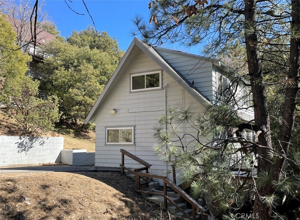 1184 Nadelhorn Drive Property Photo 2