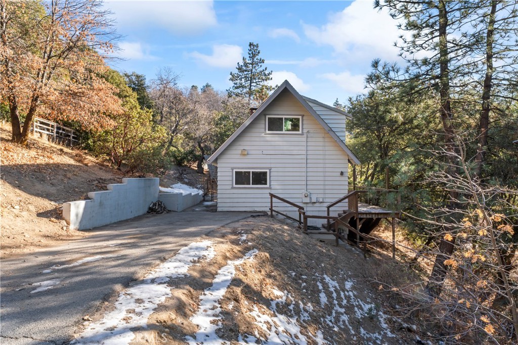 1184 Nadelhorn Drive Property Photo 6