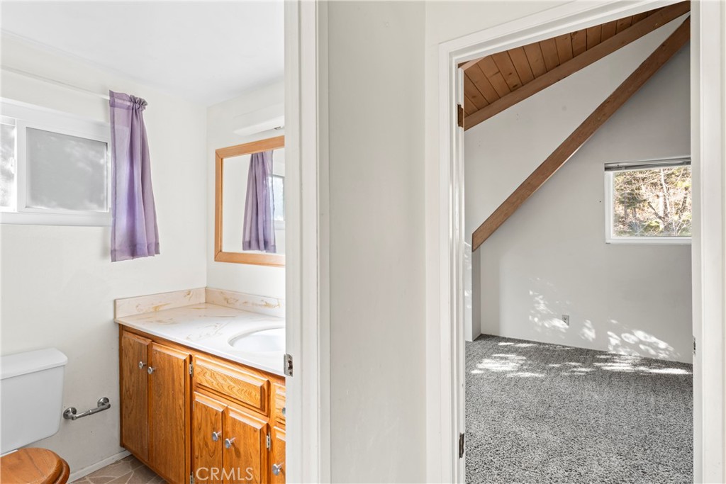 1184 Nadelhorn Drive Property Photo 21