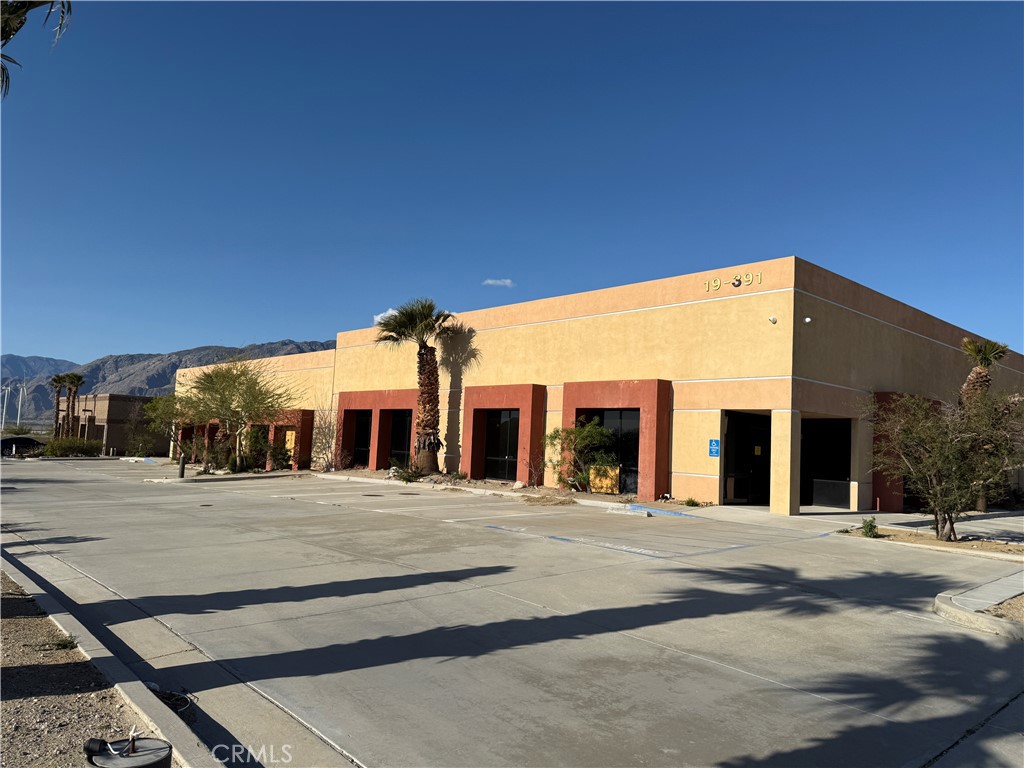 19391 Newhall Street Property Photo 1