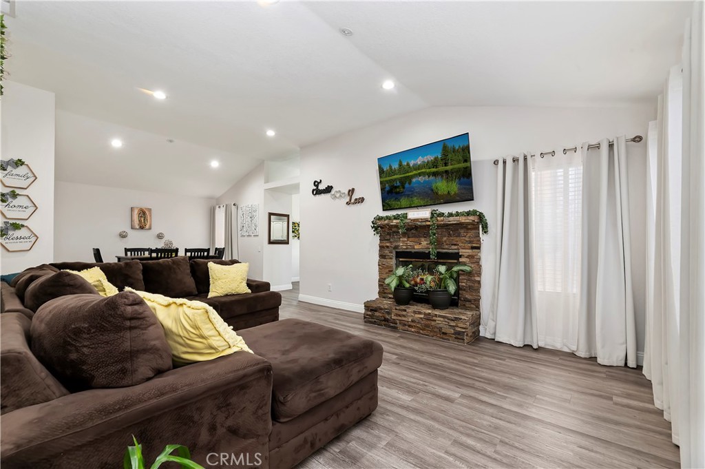 14727 Shadow Drive Property Photo 7