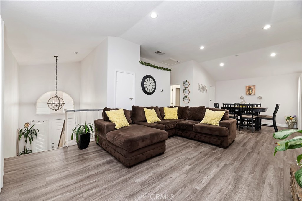 14727 Shadow Drive Property Photo 8