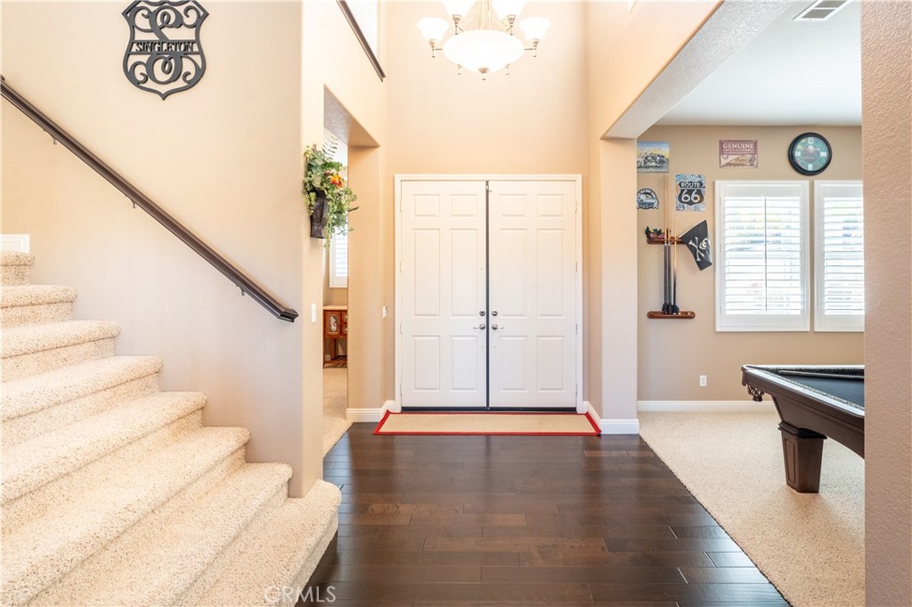 8832 Gentle Wind Drive Property Photo 18