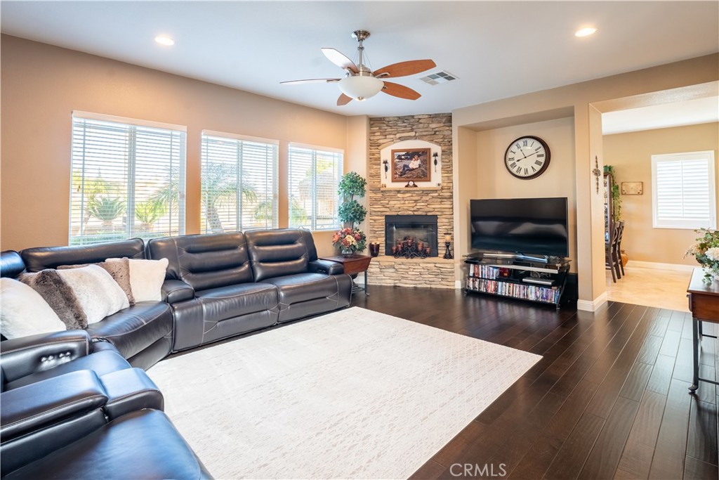 8832 Gentle Wind Drive Property Photo 37