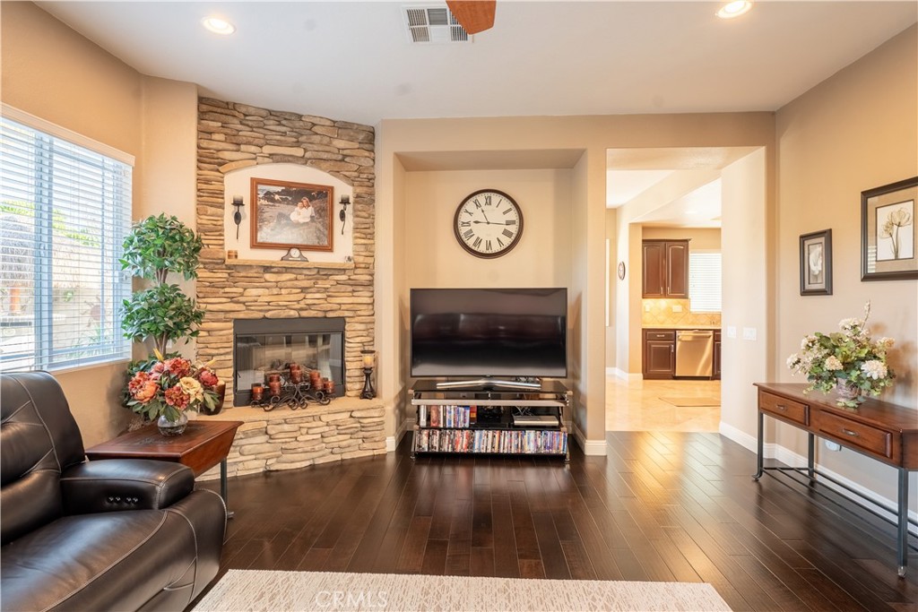 8832 Gentle Wind Drive Property Photo 39