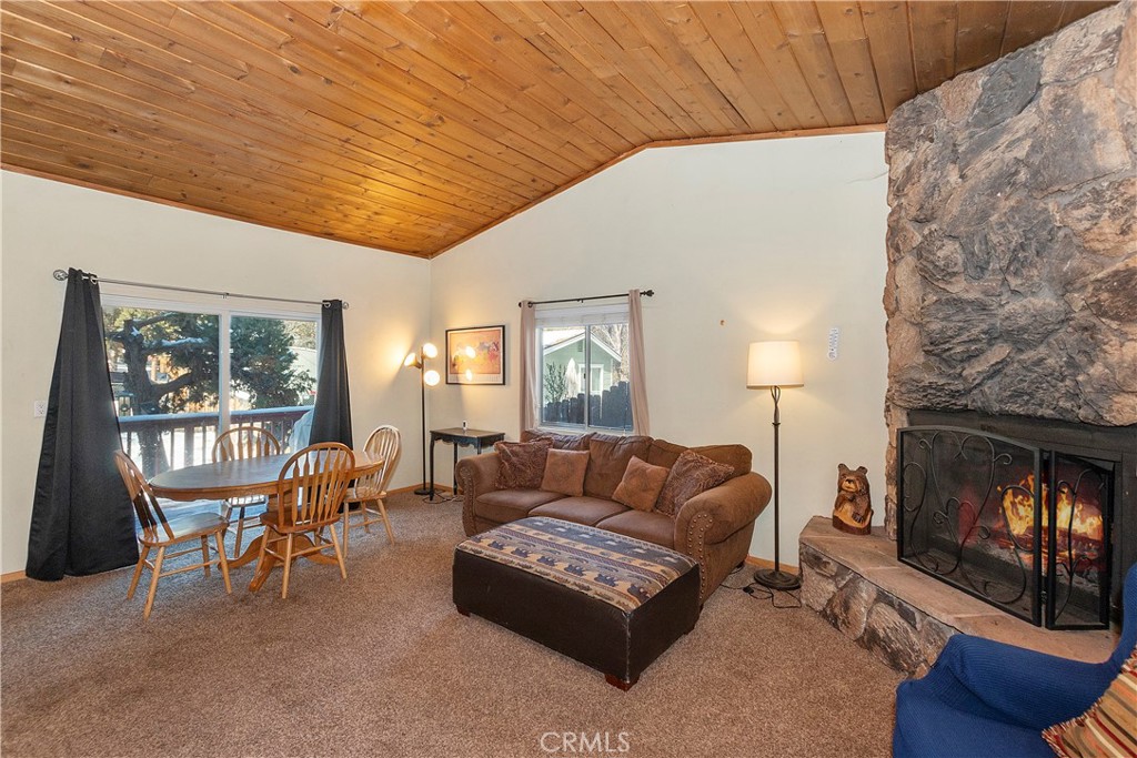 743 Spruce Lane Property Photo 11